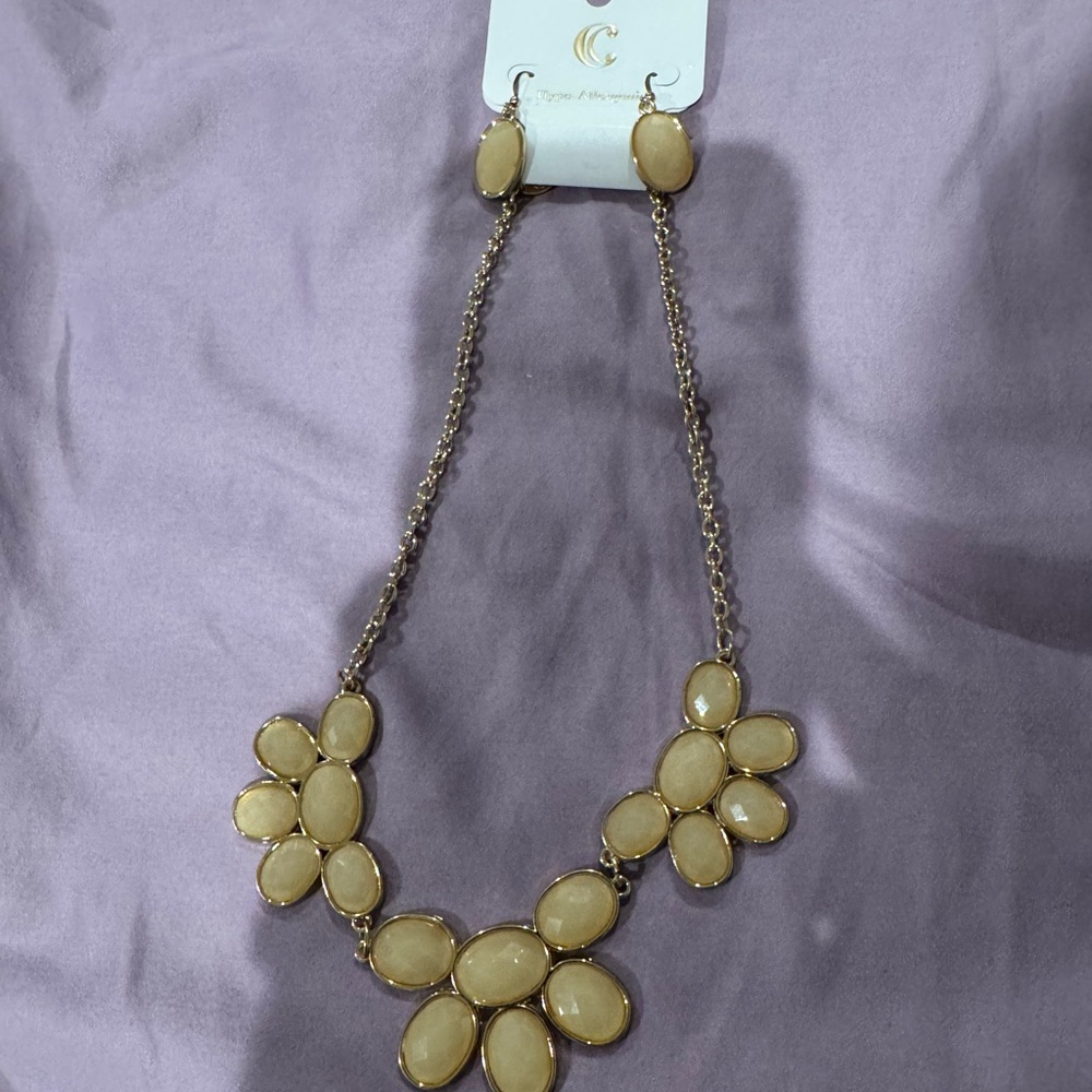 Chico's Cream and Gold Statement Necklace